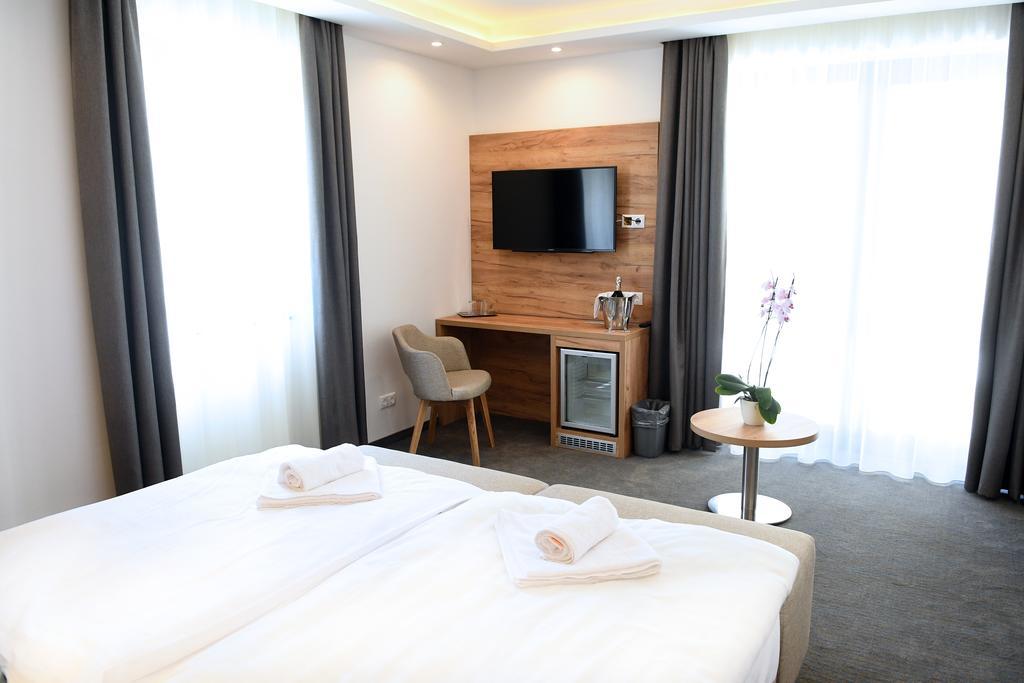 Hotel Diana ชิโอฟก ภายนอก รูปภาพ