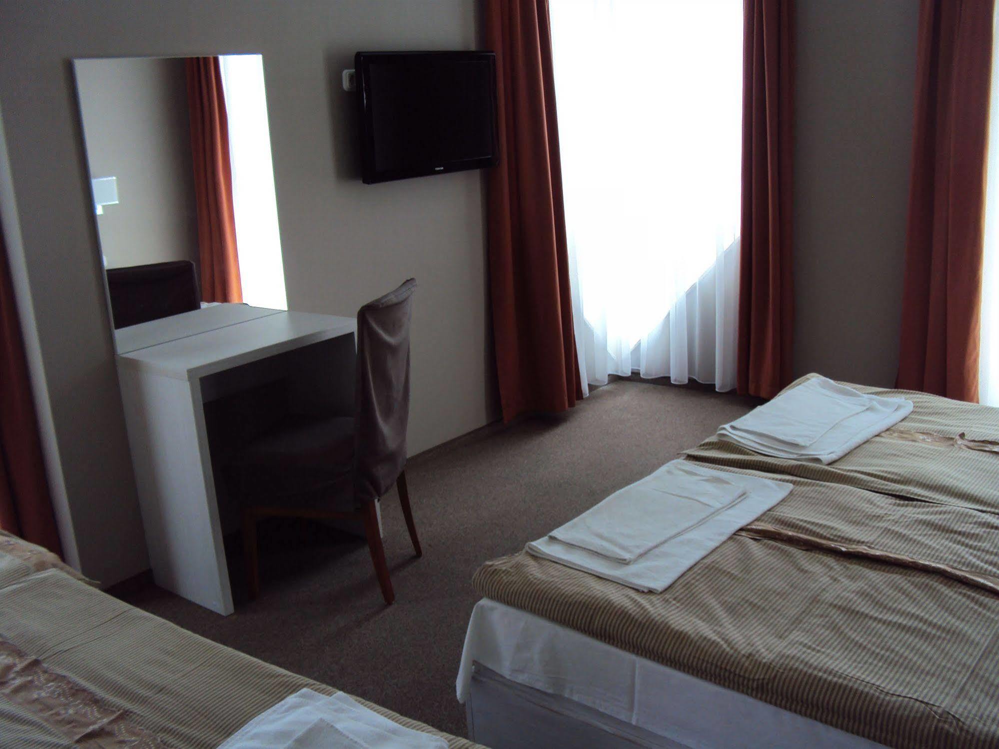 Hotel Diana ชิโอฟก ภายนอก รูปภาพ